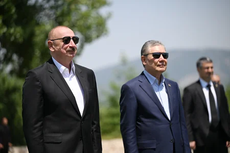 Karabakh horse named “Dostlug” presented to Gurbanguly Berdimuhamedov at Jidir Duzu plain