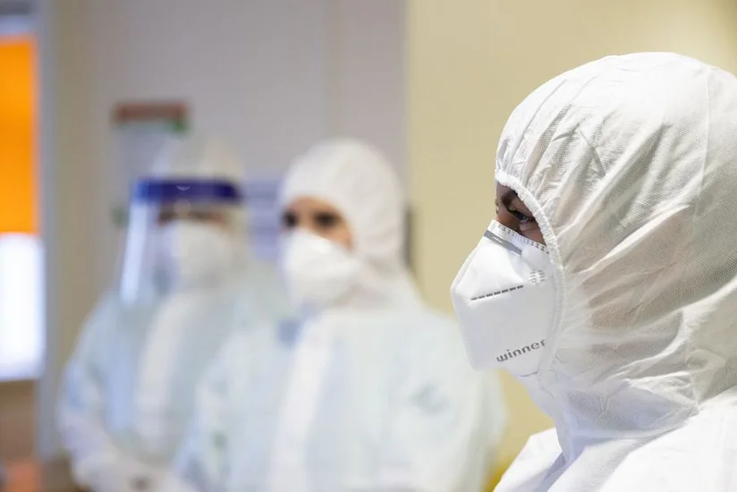 Латвия вышла на первое место в мире по росту заболеваемости COVID-19