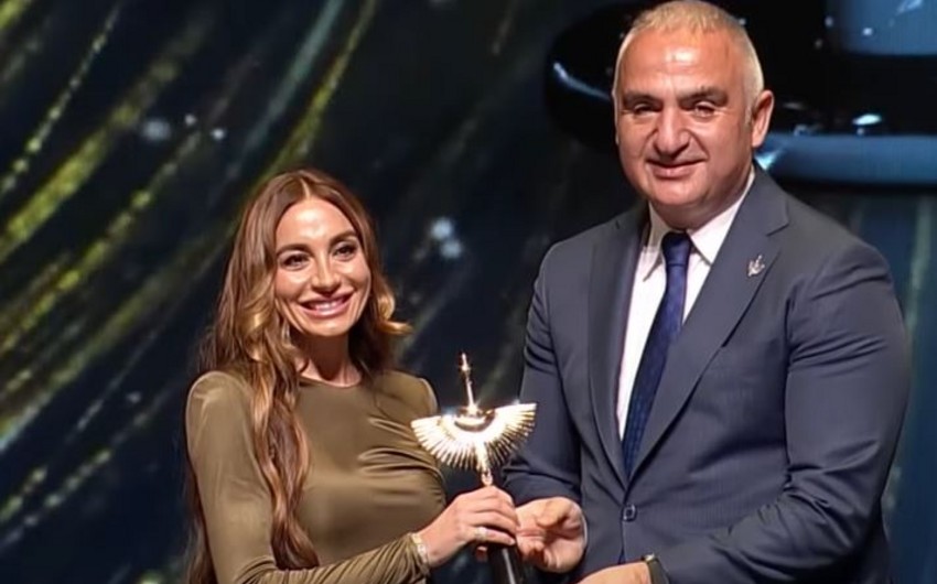 Haber Global prepares footage about awarding prize of International Festival to Arzu Aliyeva