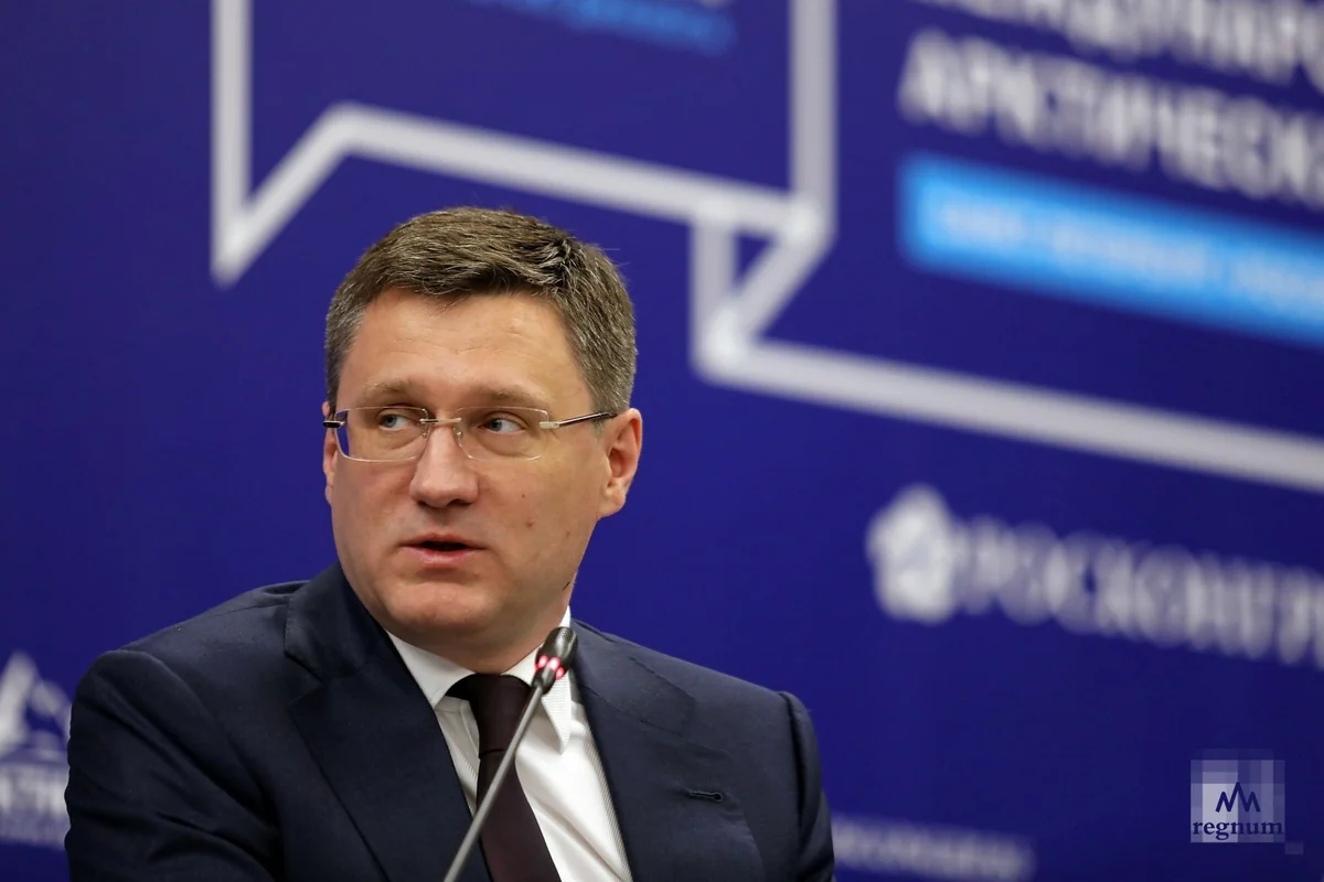 Новак: спрос на нефть выйдет на докризисный уровень в 2021 году