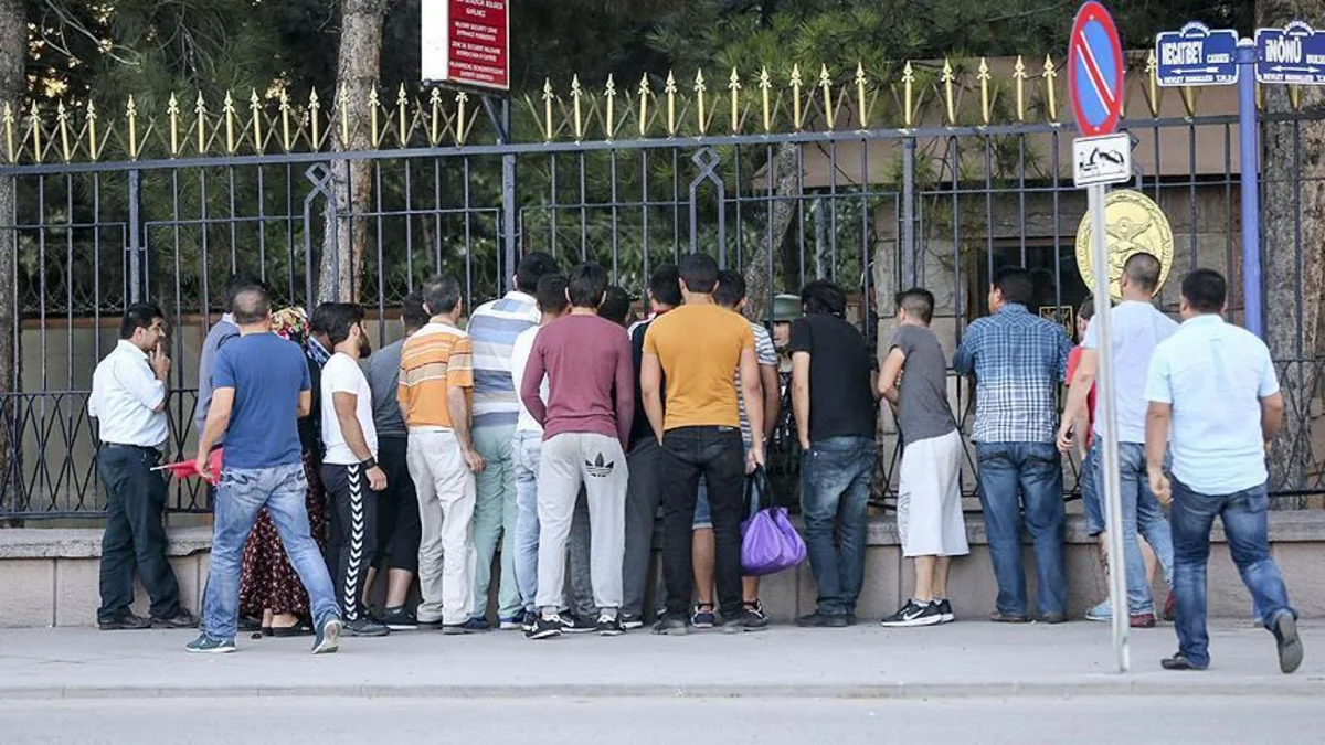 Ankarada çevriliş əleyhinə böyük mitinq başlayıb