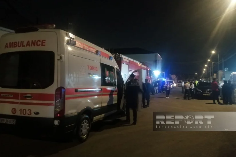 В одном из жилых зданий в Баку произошел взрыв, есть погибший и раненые