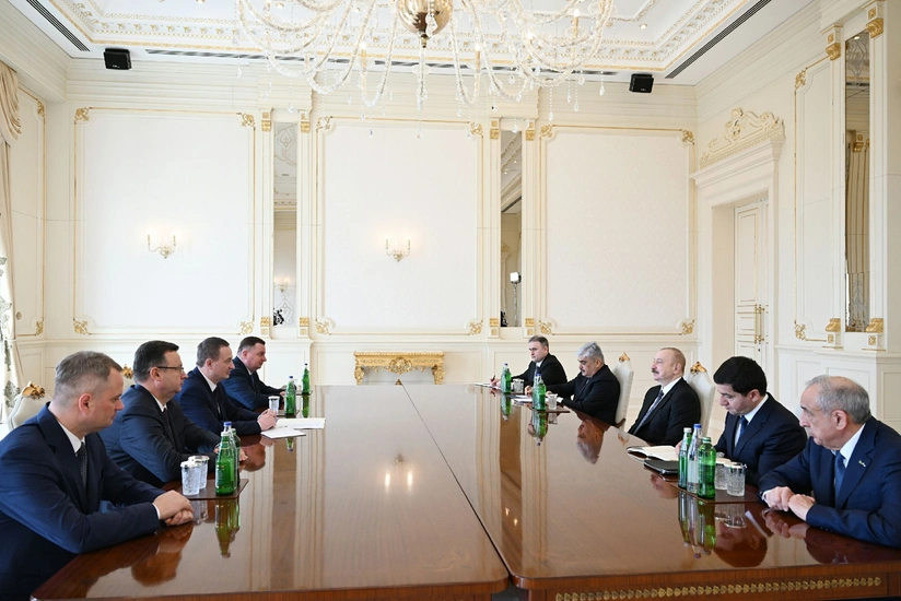 Президент Азербайджана принял премьера Беларуси