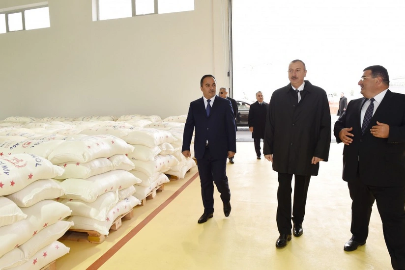 Состоялась церемония закладки фундамента зернохранилища Агстафинского комбината по производству зерновых и мучных изделий