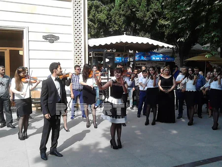 Gəncədə Azərbaycan teatrının 143-cü mövsümünün açılış mərasimi başlayıb