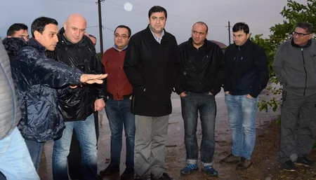 Marneulidə şiddətli yağışların vurduğu ziyan aradan qaldırılır