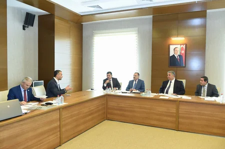 Azad Rəhimov vətəndaşlarla görüşüb