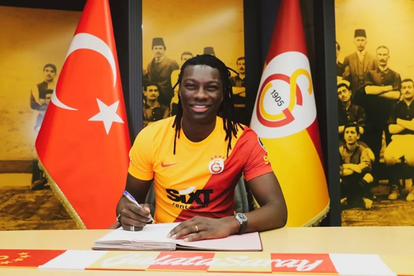 Qalatasaray 37 yaşlı sabiq hücumçusunu geri qaytarıb