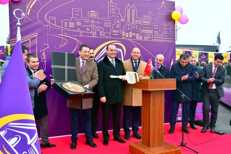 “Xaliq Faiqoğlu” şirkəti Bakıya gətirdiyi müasir avtobusları təqdim edib