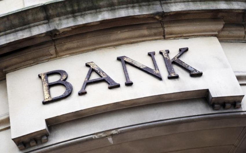 Azərbaycanda bu il bank işçilərinin sayı 4% azalıb