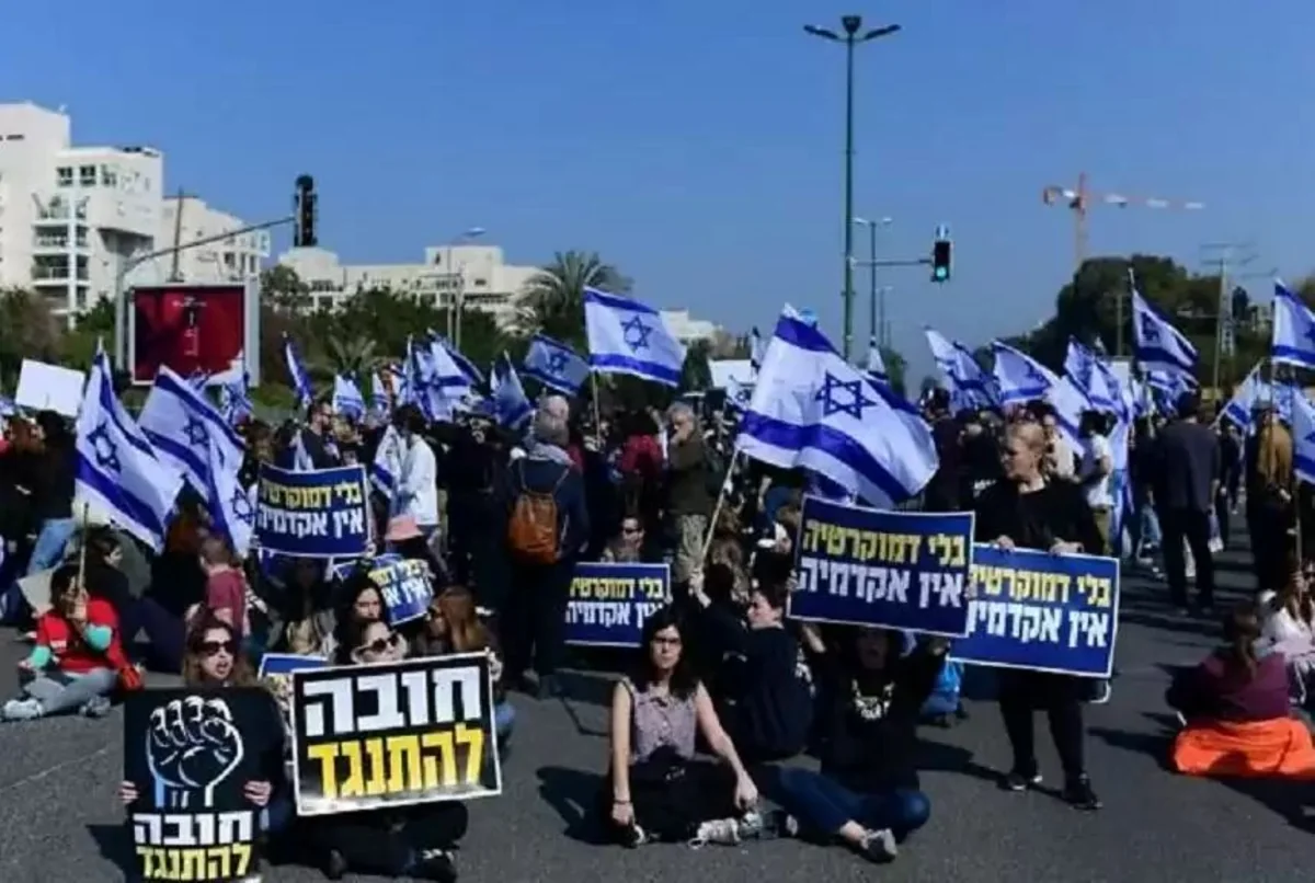 Protests against judicial reform erupt in Israel
