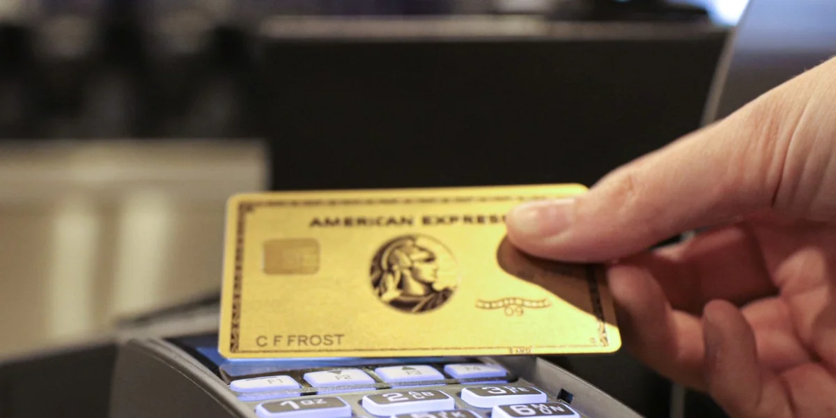 American Express: Pandemiya kredit kartı emitentlərinə ciddi çətinliklər yaradıb