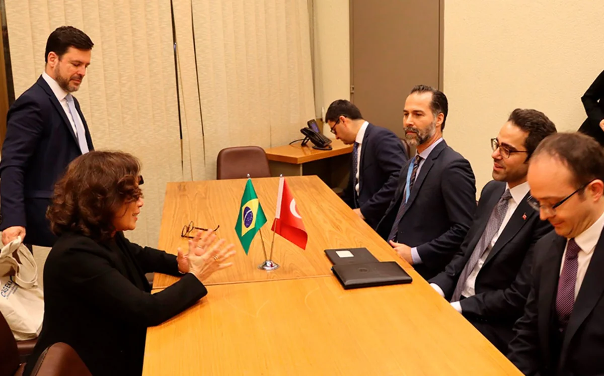Türkiyə və Braziliya XİN Qəzzadakı durumu müzakirə edib