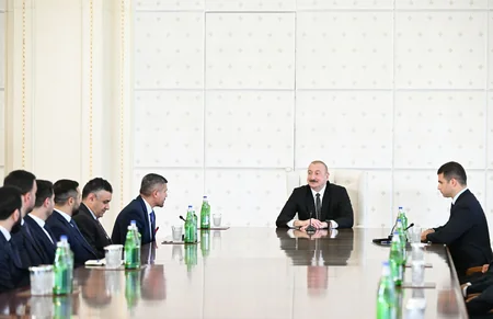 Президент Ильхам Алиев принял членов сборной Азербайджана по мини-футболу