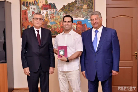 Azərbaycanın Universiadada yüksək nəticələr göstərən idmançıları və onların məşqçiləri mükafatlandırılıblar