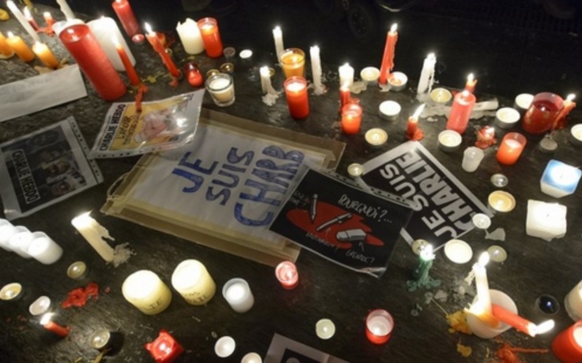 Fransada terror aktı qurbanlarının xatirəsi bir dəqiqəlik sükutla yad edilib