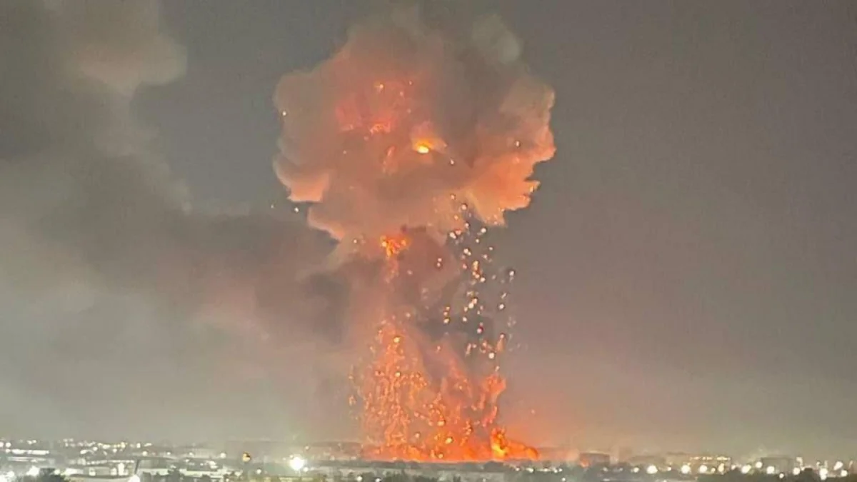 Özbəkistan FHN: Partlayış massivdəki anbarda baş verib - YENİLƏNİB