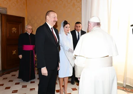 Prezident İlham Əliyev Vatikanda Papa Fransisk ilə görüşdü - FOTO - YENİLƏNİB