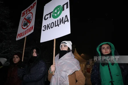 На дороге Ханкенди-Лачын продолжается акция протеста экоактивистов