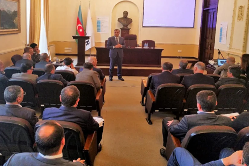 Azneftdə qazmanın yeni yanaşma üsulları müzakirə olunub