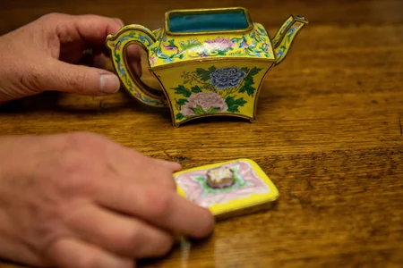 Britaniyada qədim çaydan yarım milyon dollara satılıb