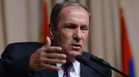 Ermənistanda məğlub hərbçilərlə qurulan rejim - dəyişən rollar