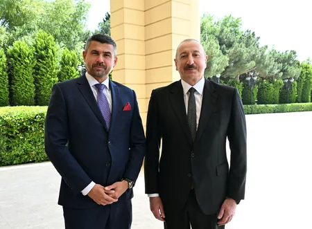 Президент Ильхам Алиев принял членов сборной Азербайджана по мини-футболу
