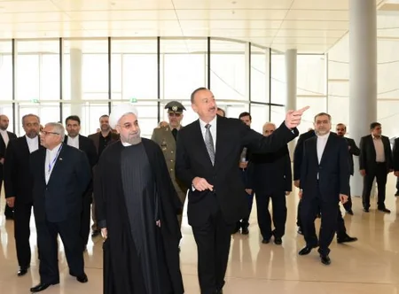 В Баку состоялся бизнес-форум с участием президентов Азербайджана и Ирана