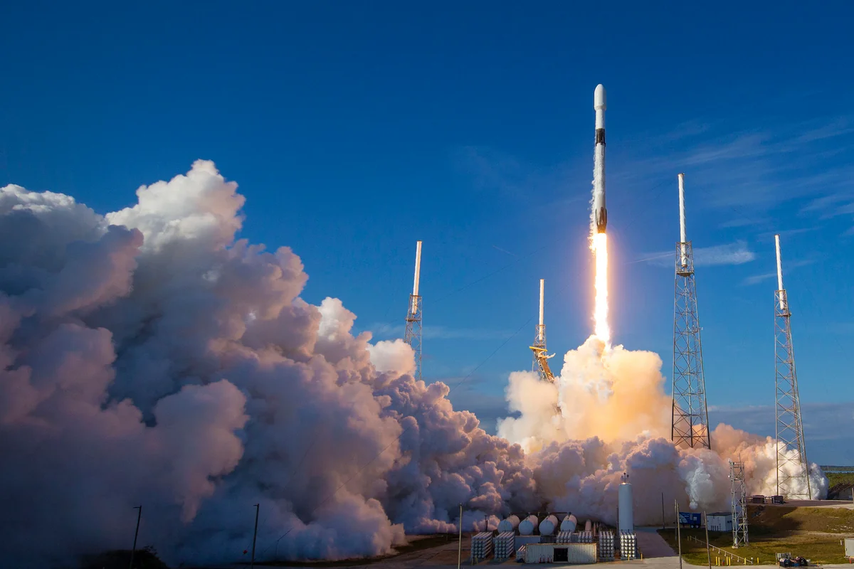 SpaceX tender offer said to value company at record $210B
