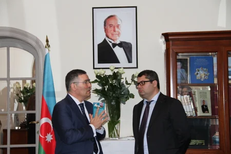 Azərbaycan haqda Belçikada flamand dilində nəşr olunan kitabın təqdimatı keçirilib