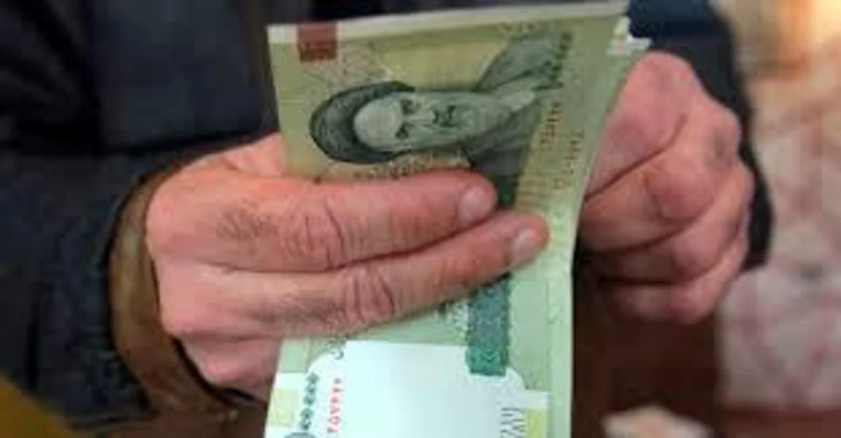 Власти Ирана 18 ноября начнут компенсировать убытки от роста цен на бензин