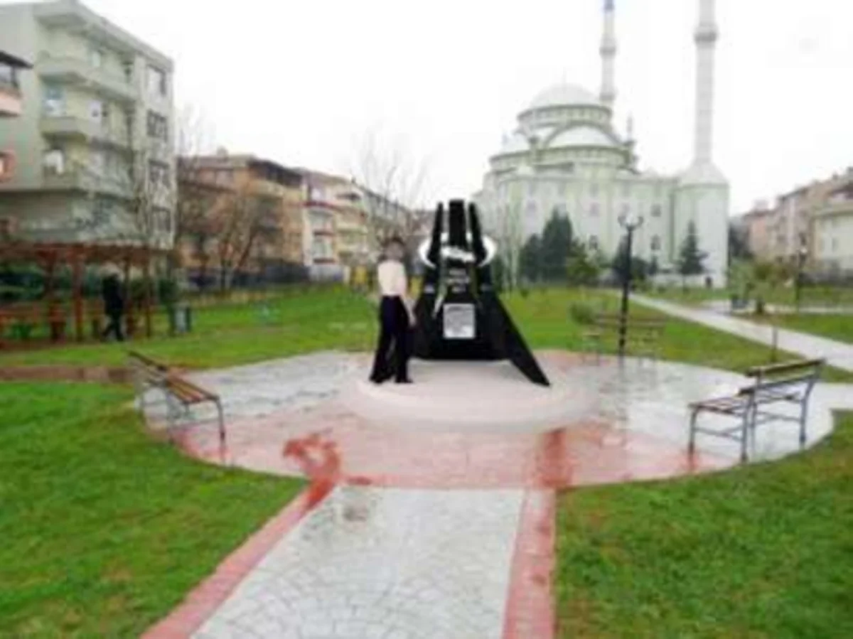 İzmitdə ucaldılan Xocalı abidəsinin açılışının tarixi açıqlanıb