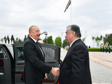 Official welcome ceremony held for President Ilham Aliyev in Dushanbe