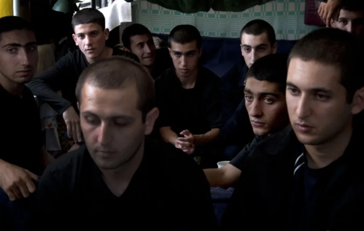 Ermənistan döyüşə dustaqları göndərir