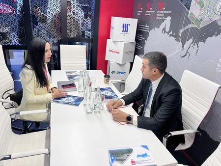AZPROMO nümayəndələri INNOPROM-2022 sərgisində bir sıra görüşlər keçirib