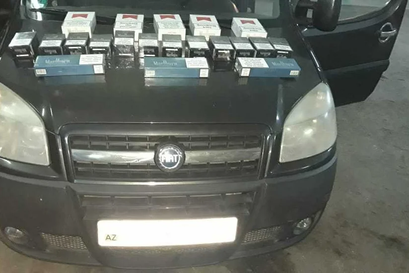 Gürcüstandan gələn Azərbaycan vətəndaşında aksiz markasız siqaretlər aşkarlanıb