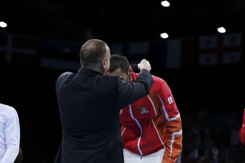 Prezident İlham Əliyev Bakı-2015də qalib gələn Teymur Məmmədova qızıl medalı təqdim edib