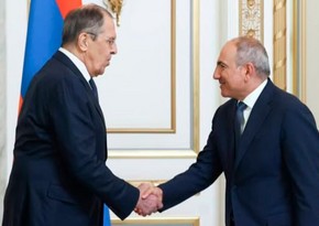 Lavrov İrəvanda Paşinyanla görüşüb