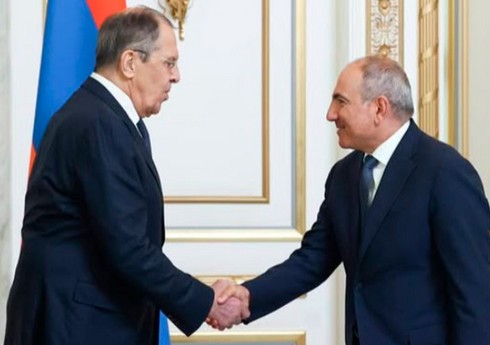 Lavrov İrəvanda Paşinyanla görüşüb