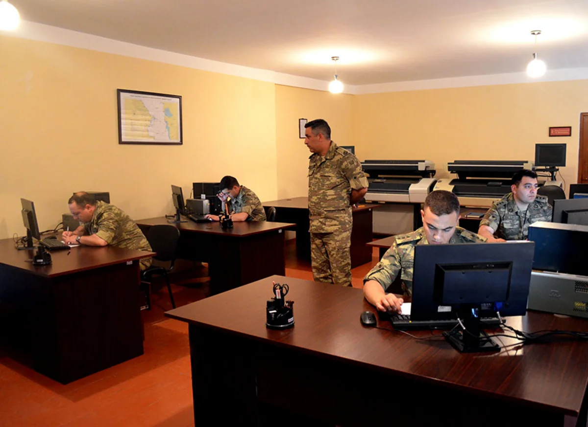 Azərbaycan ordusunda ən yaxşı topoqraf adı uğrunda yarış keçirilir