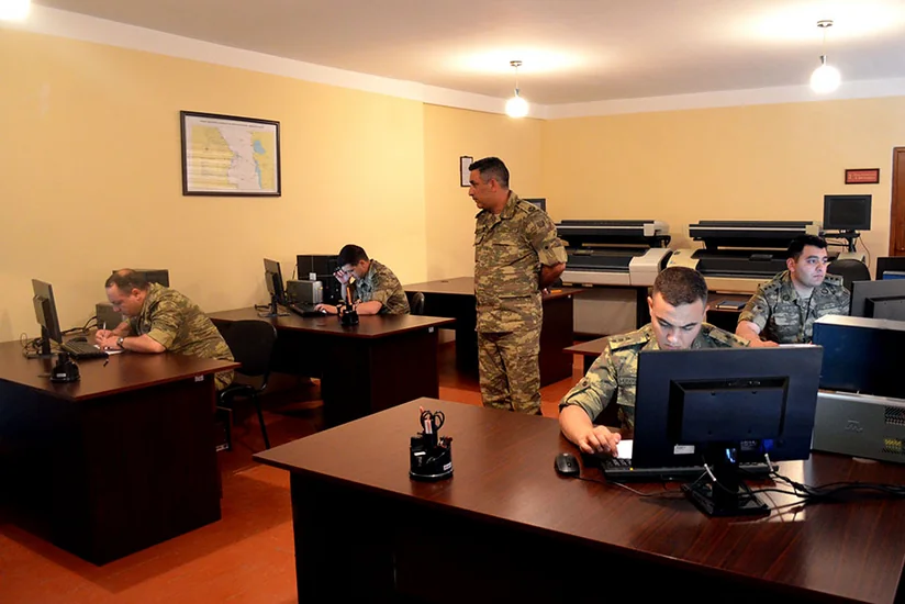 Azərbaycan ordusunda ən yaxşı topoqraf adı uğrunda yarış keçirilir