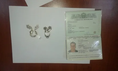 Bakıdan Daşkəndə gizlicə 14 brilyant dəst və yarım kiloqram qızıl aparan şəxslər saxlanılıb