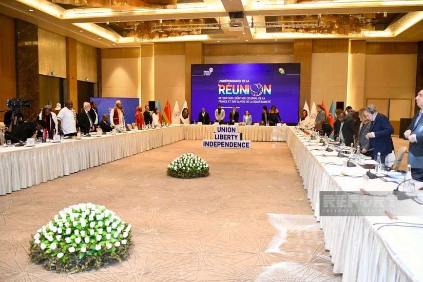 Bakıda Mayotta adasındakı qasırğa qurbanları anılıb