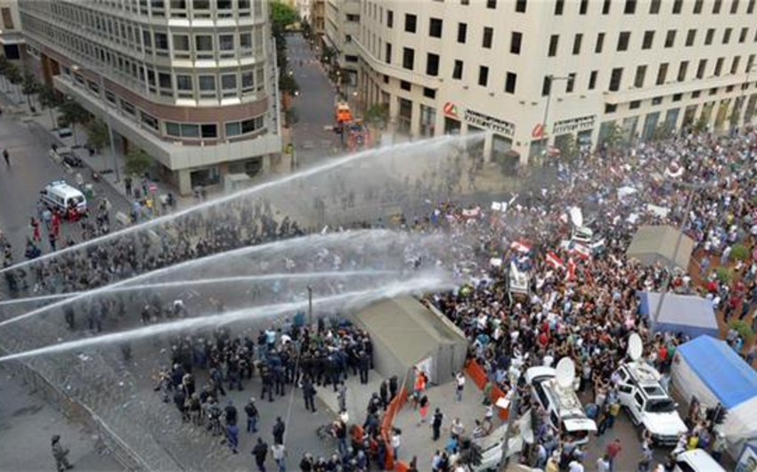 ​Livanda nümayiş zamanı 35 nəfər xəsarət alıb