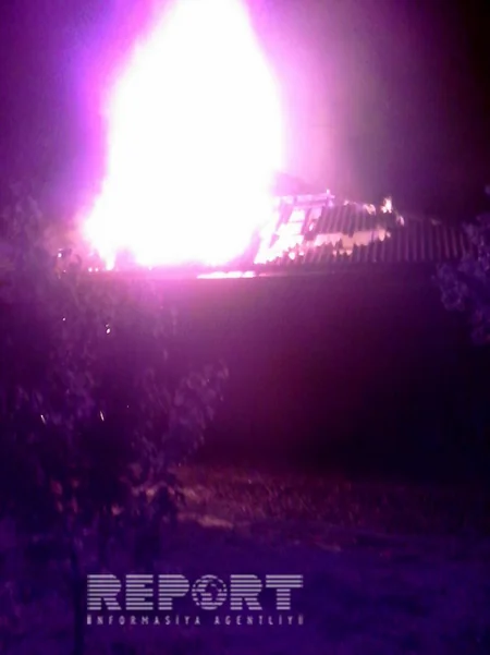 Qubada yerli sakinə məxsus ev yanıb - FOTO