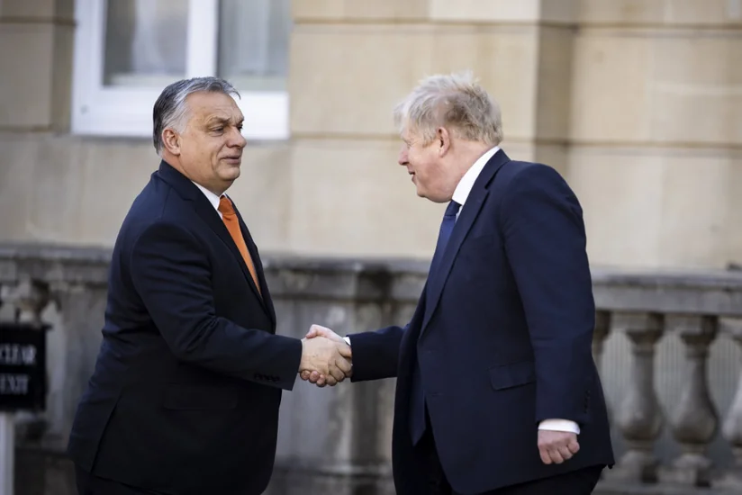 Conson Orbanla Rusiyaya qarşı neft embarqosunu müzakirə edib