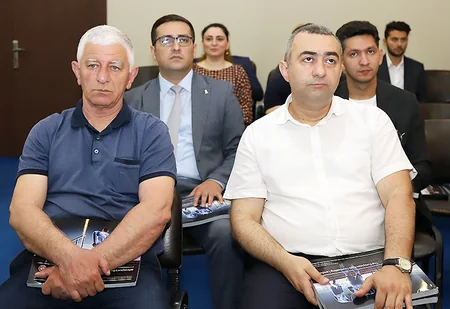 Premyer Liqada və avrokuboklarda iştirak üçün klublara lisenziyalar təqdim edilib