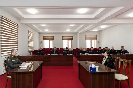 Daxili işlər naziri Gədəbəydə vətəndaş qəbulu və sıra baxışı keçirib