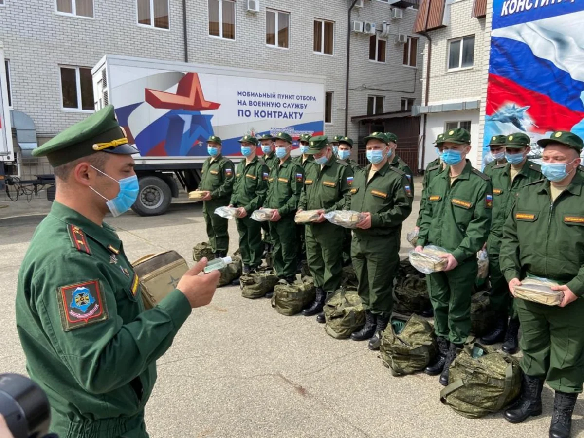 Российскую армию массово вакцинируют от COVID-19