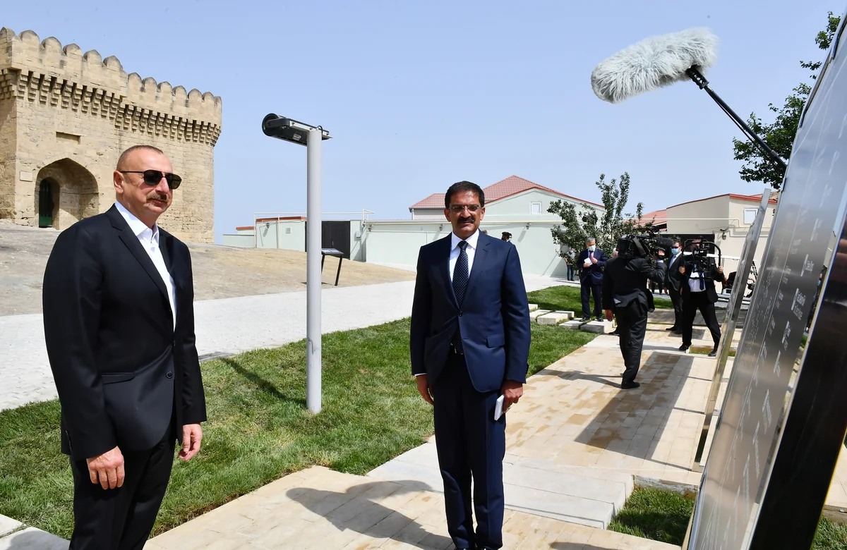 Prezident İlham Əliyev Ramana qəsəbəsində görülən abadlıq işləri ilə tanış olub